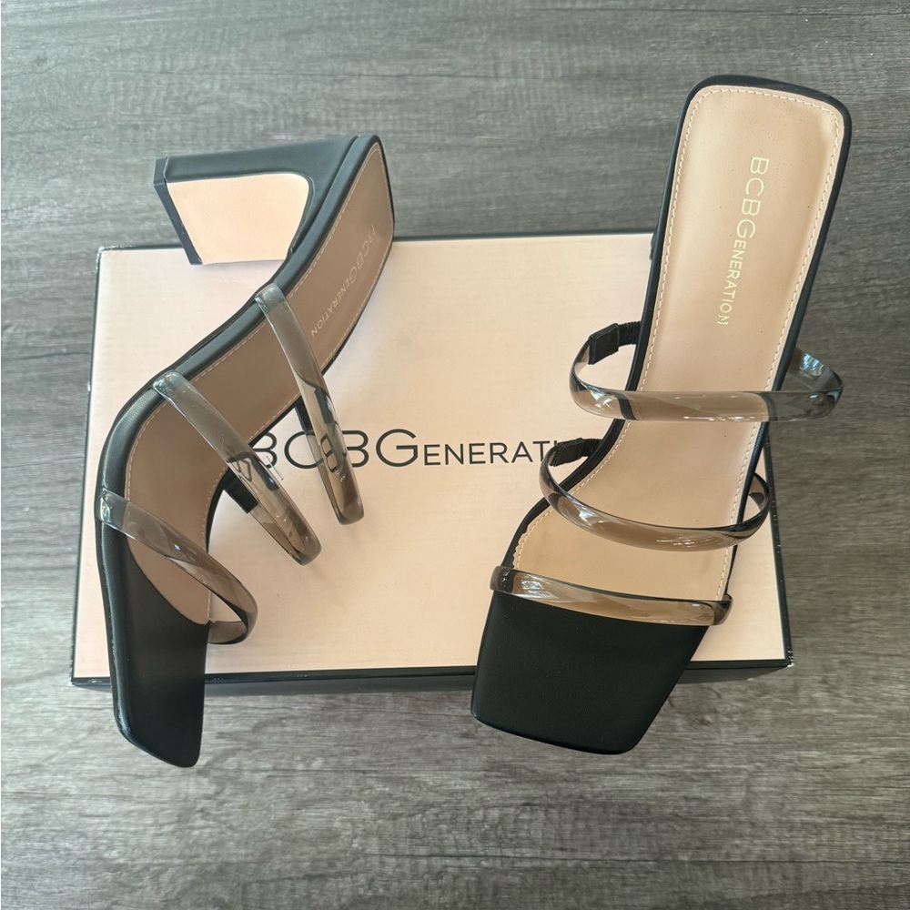 BCBG Falia jelly strap sandal 🖤
